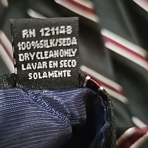 IZOD Black Red Diagonal Stripe Neck Tie‎ - Picture 5 of 5